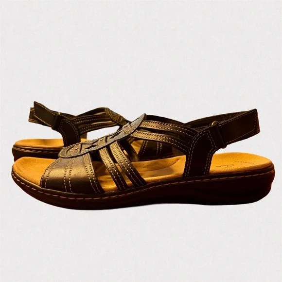 Clarks Leisa Janna Black Sandal, Size 8W Leather Hook‑&‑Loop Strappy Sandals - Picture 5 of 14